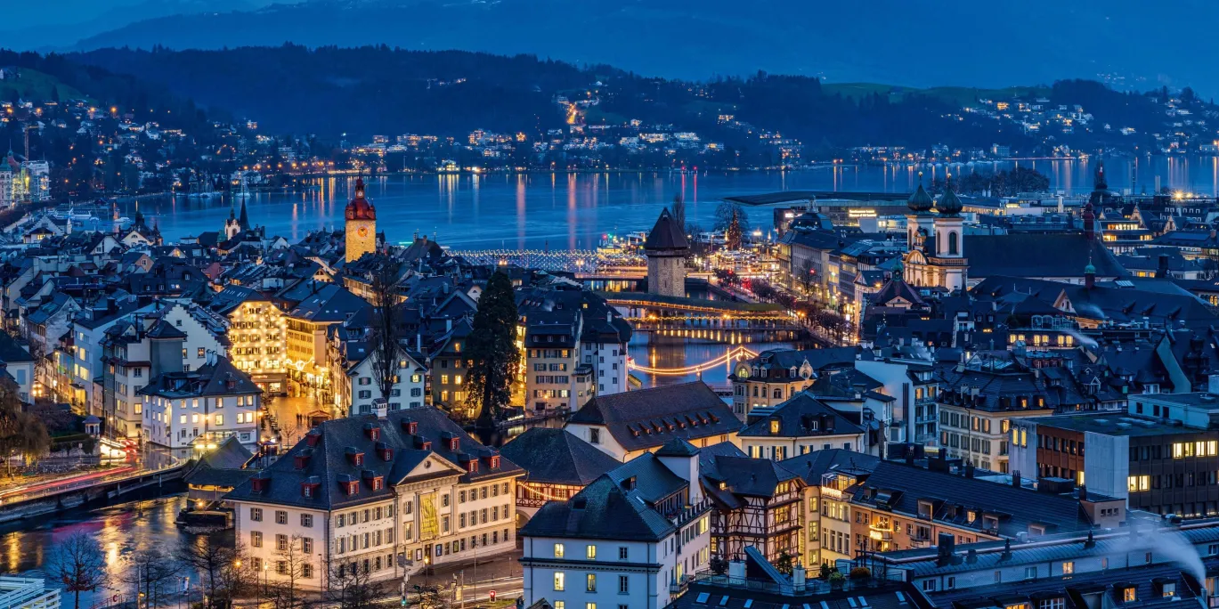 Christmas-Markets-Lake-Lucerne
