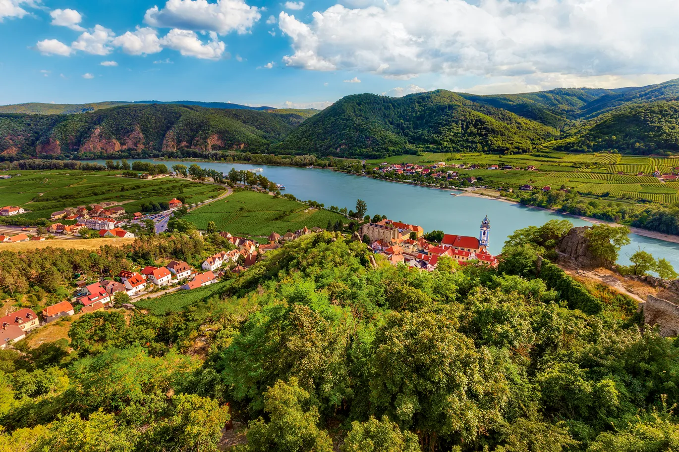 DANUBE_AT_Durnstein_aerial