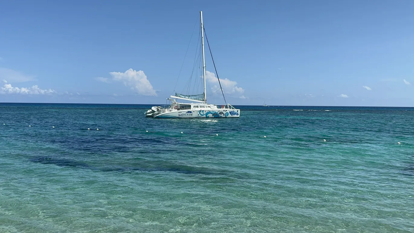 Sandals-Royal-Plantation-Catamaran