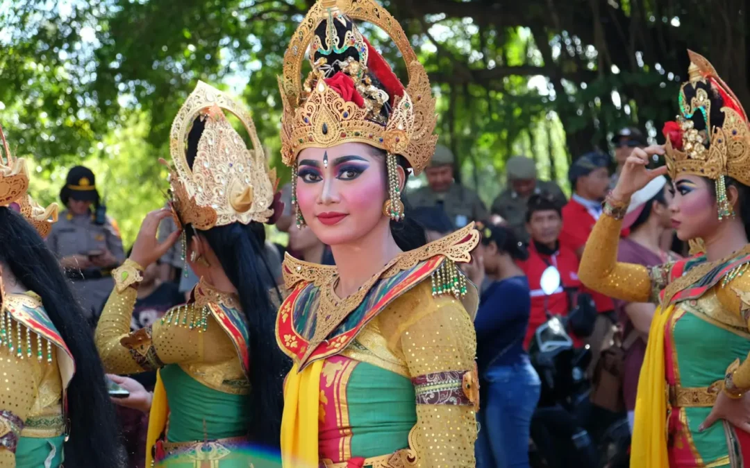 Cultural Etiquette: What You Need to Know Before Visiting These 10 Countries